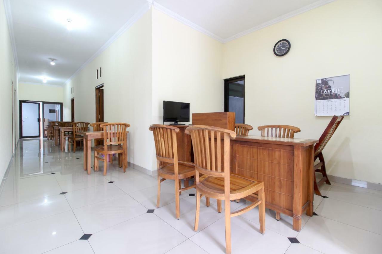 Reddoorz Near Rumah Sakit Condong Catur Maguwo Exterior photo